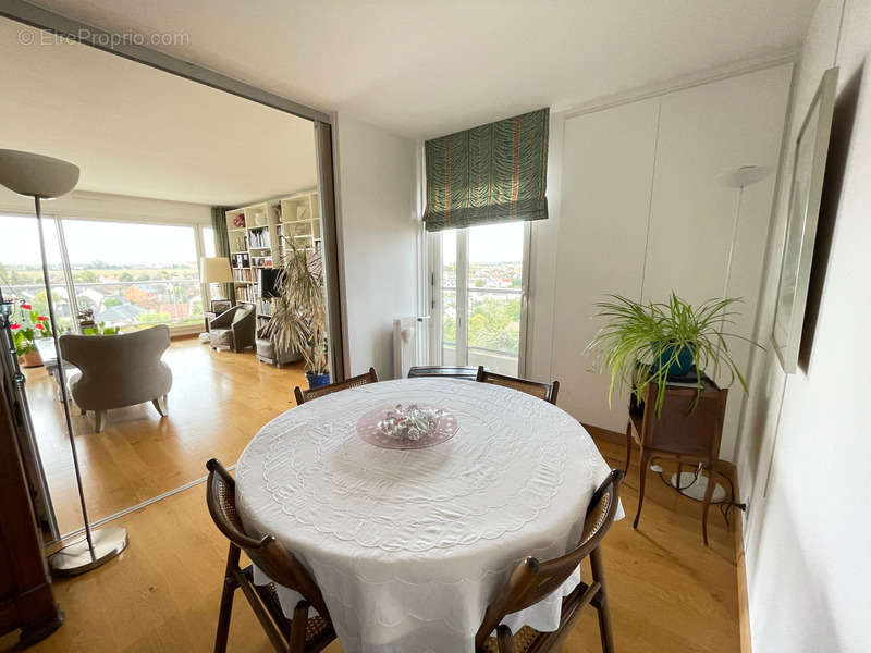 Appartement à JOUY-EN-JOSAS