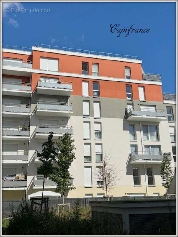 Appartement à DUGNY