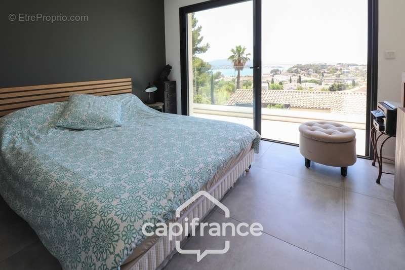 Appartement à SANARY-SUR-MER