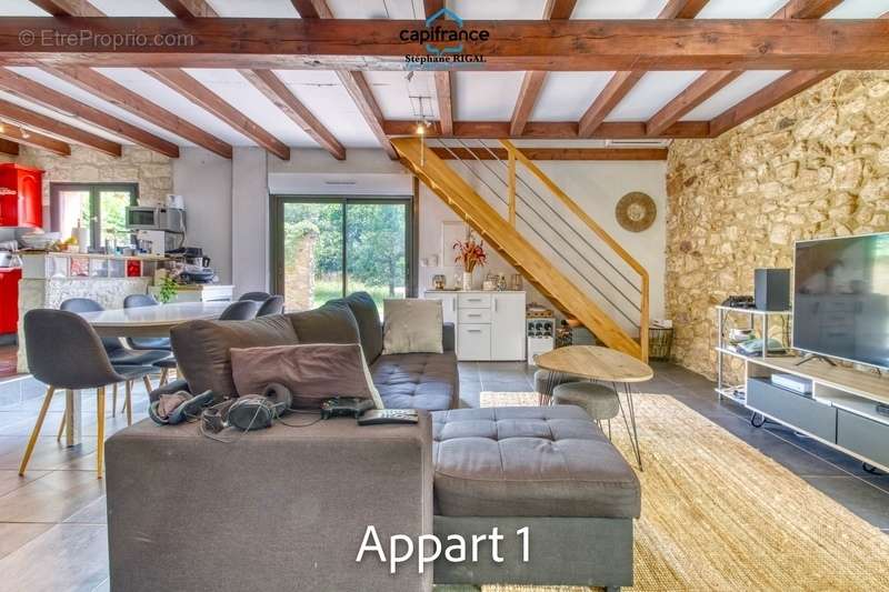 Appartement à FUMEL