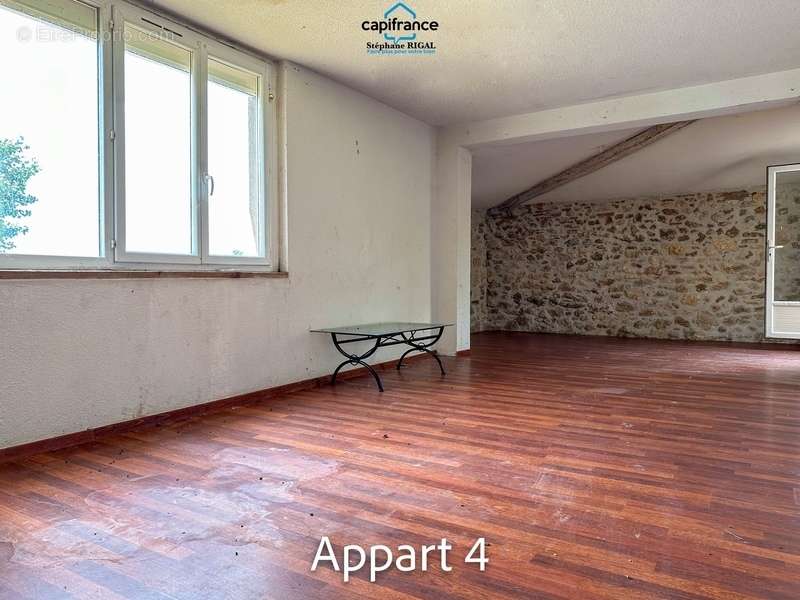 Appartement à FUMEL