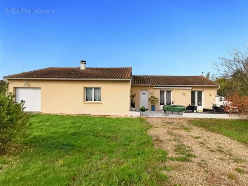 Maison à LAVENAY