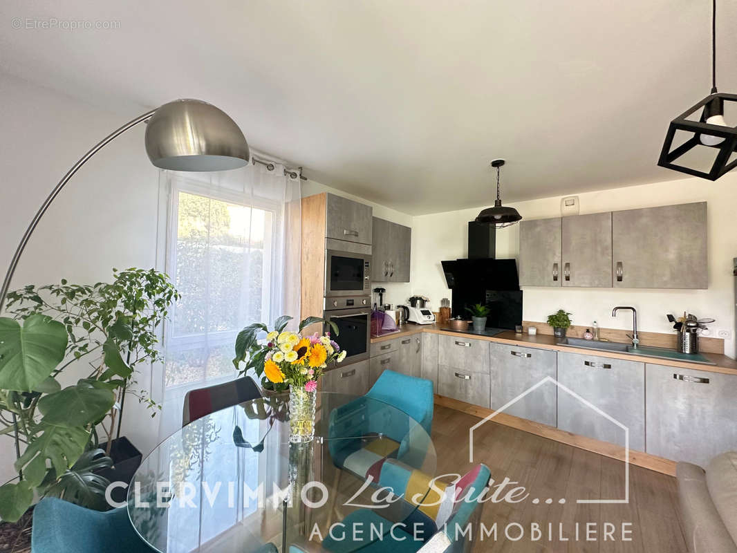 Appartement à MARSEILLE-11E