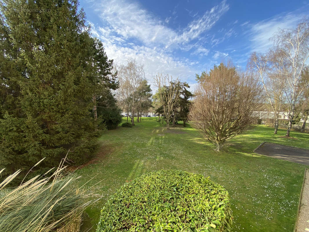 Appartement à BONNIERES-SUR-SEINE