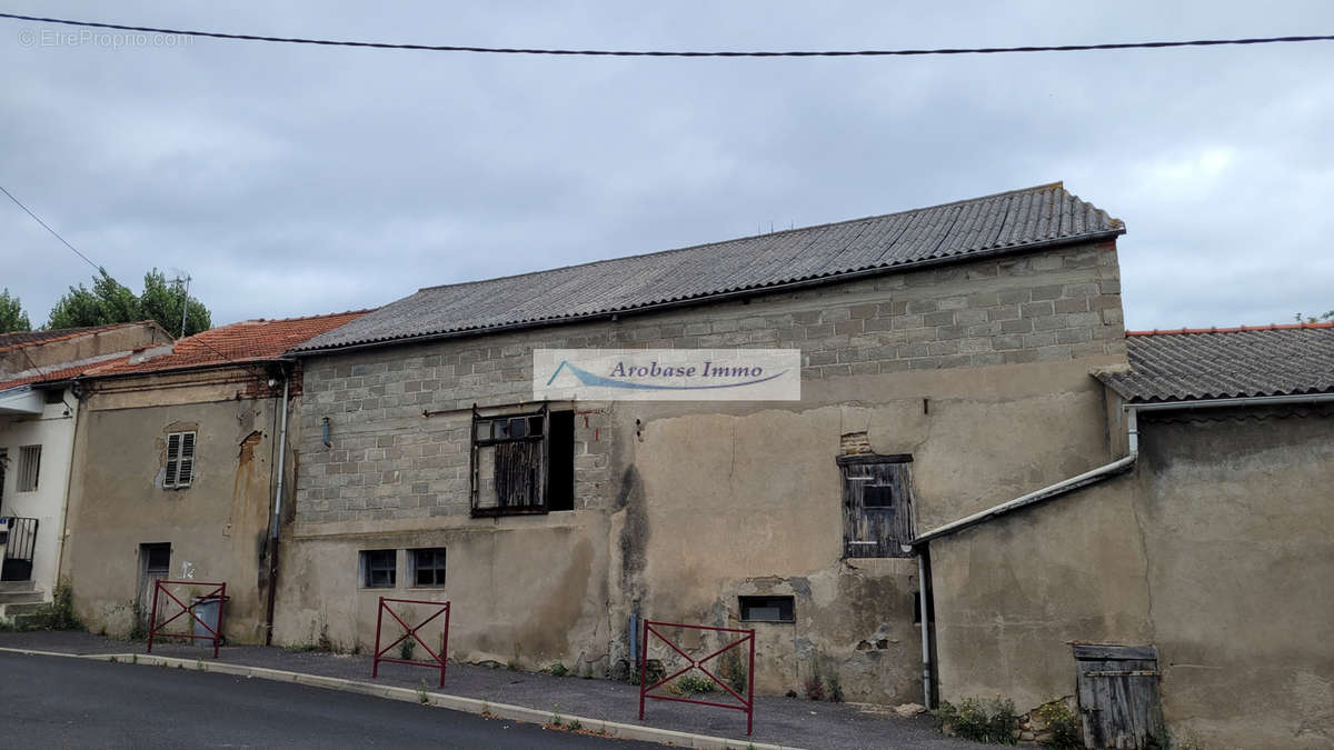 Maison à FRUGERES-LES-MINES