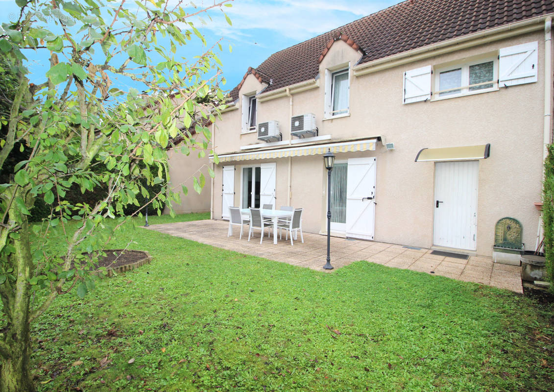 Maison à LIMEIL-BREVANNES