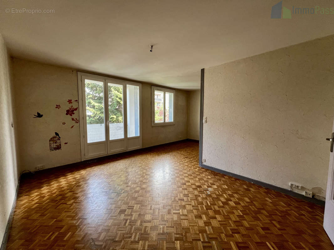 Appartement à LYON-8E