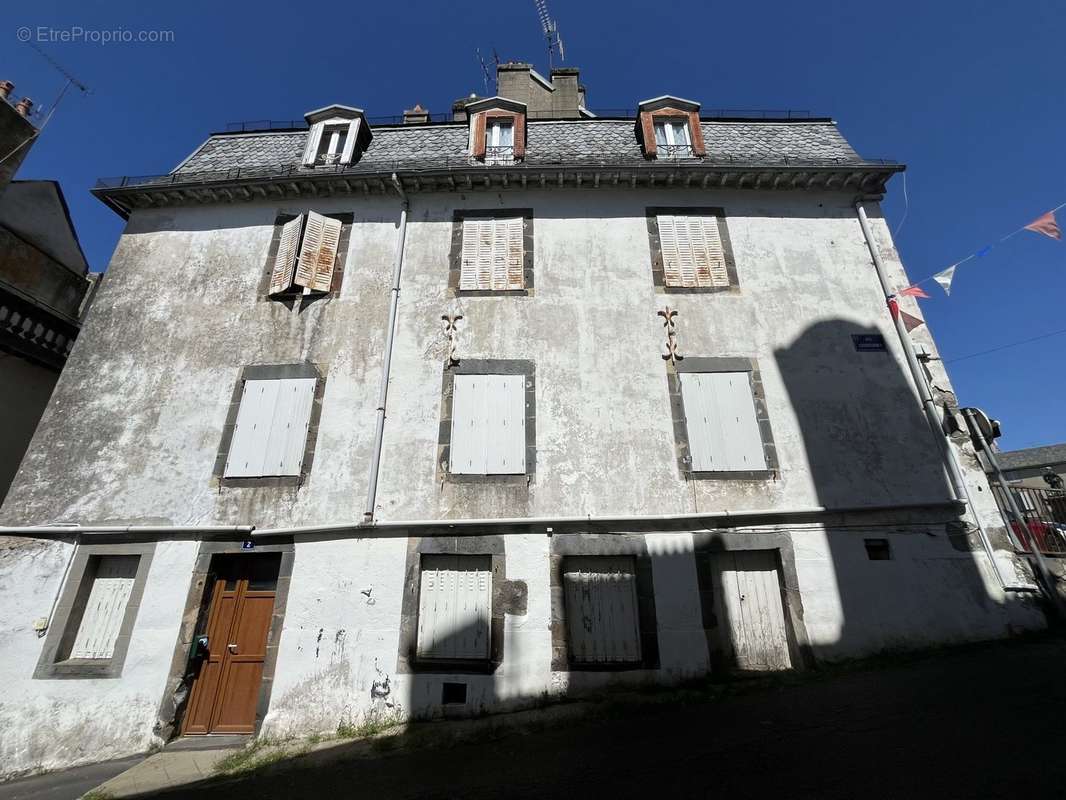 Maison à MAURIAC