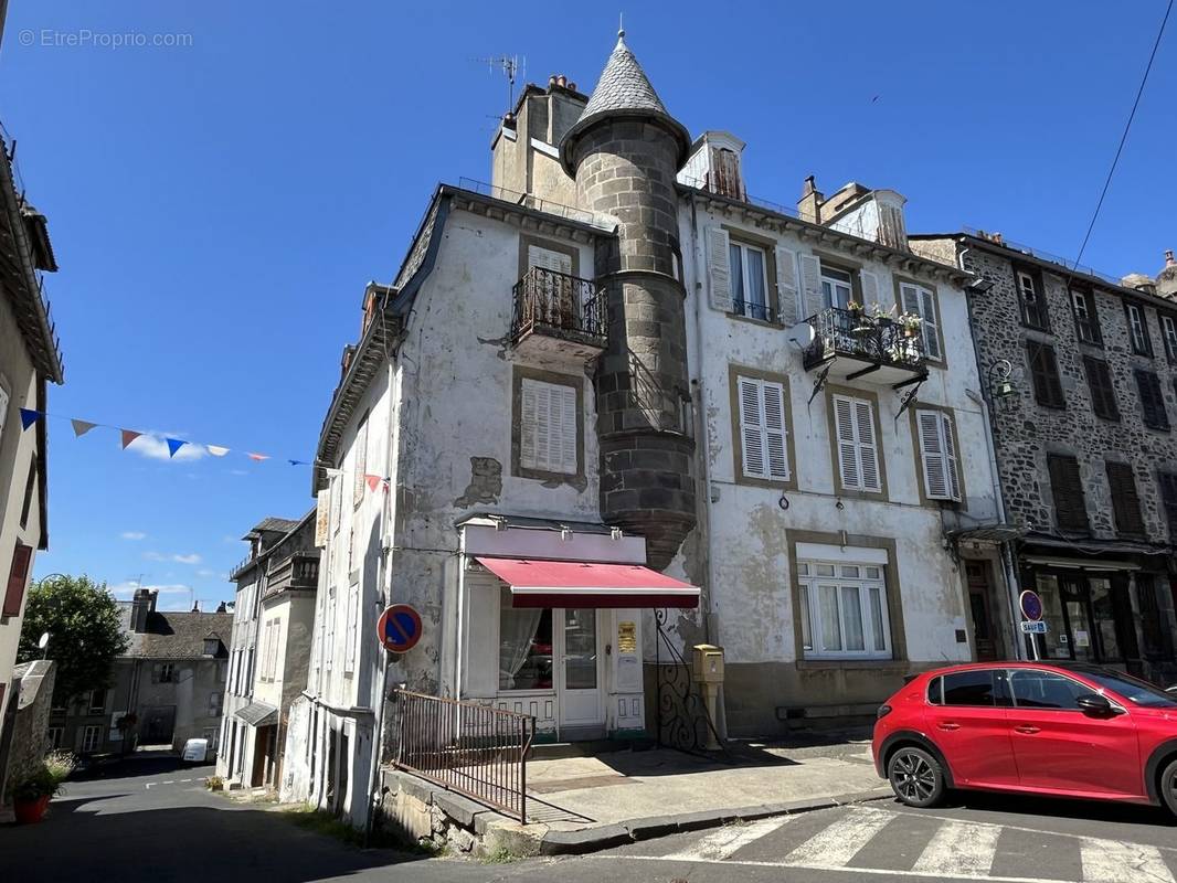 Maison à MAURIAC