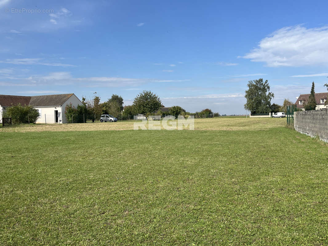 Terrain à LA CHAPELLE-LA-REINE