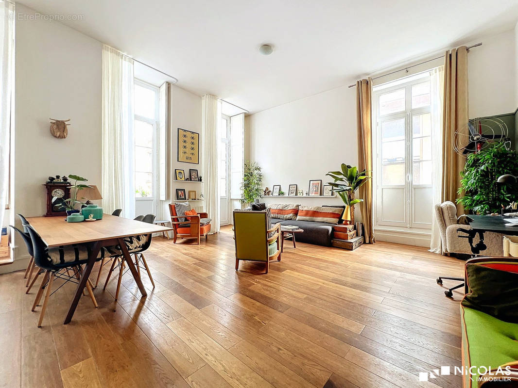 Appartement à BORDEAUX