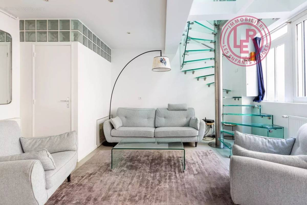 Appartement à PARIS-3E