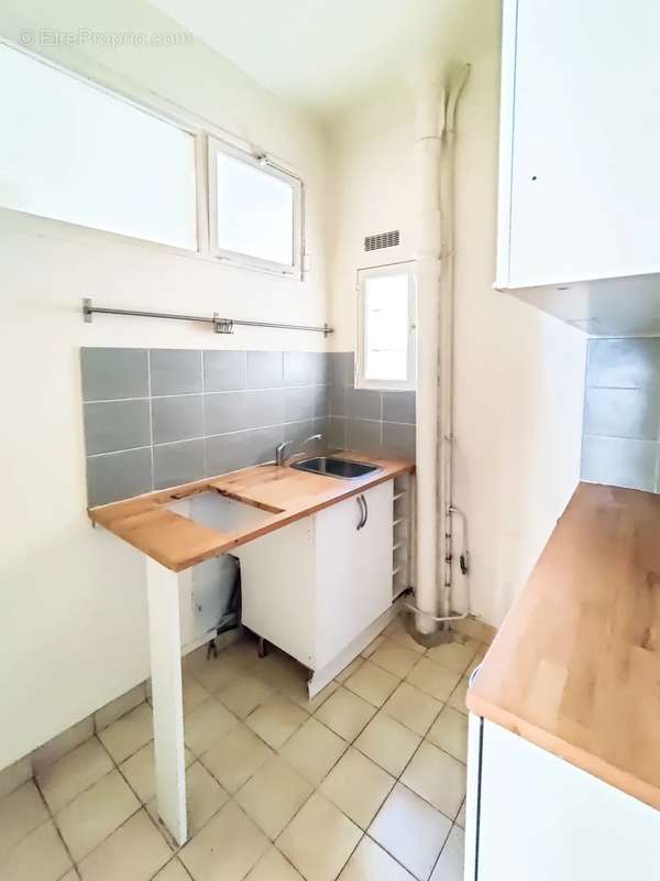 Appartement à PARIS-14E