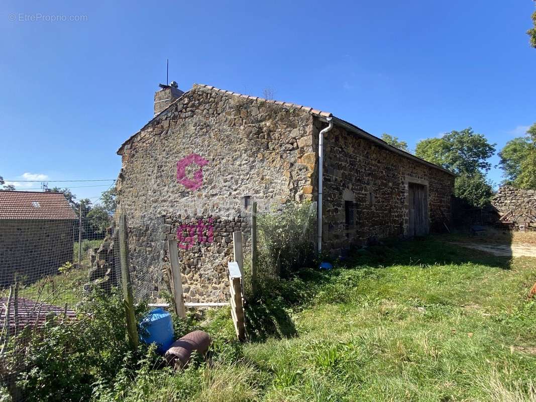 Maison à CEAUX-D&#039;ALLEGRE