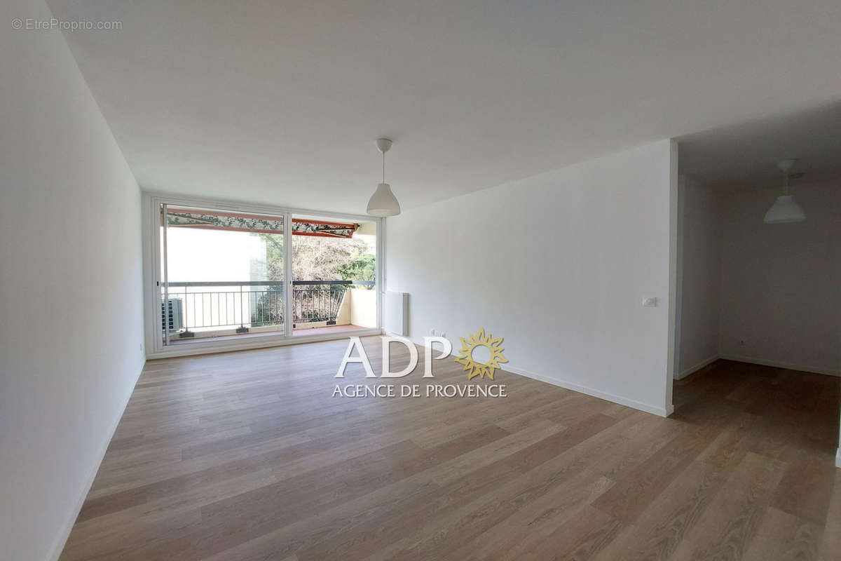 Appartement à MANDELIEU-LA-NAPOULE