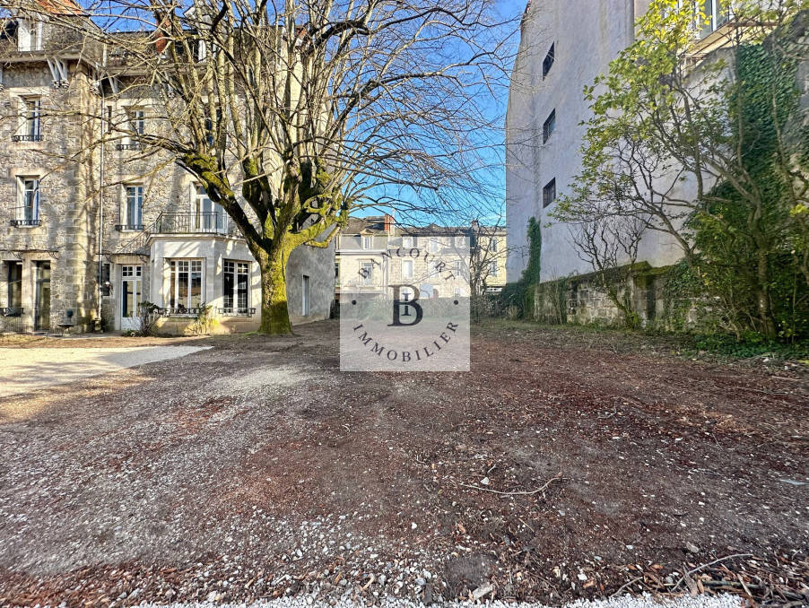 Terrain à BRIVE-LA-GAILLARDE