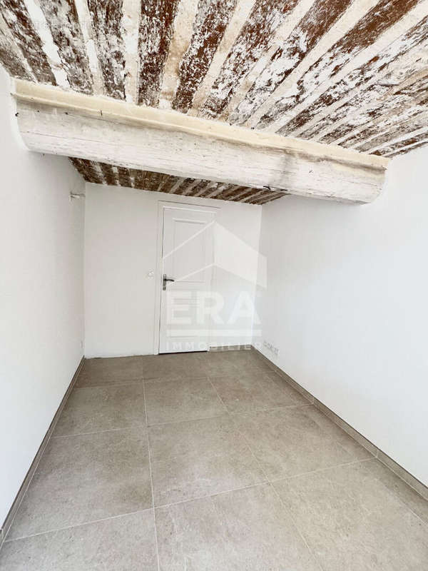 Appartement à VENELLES