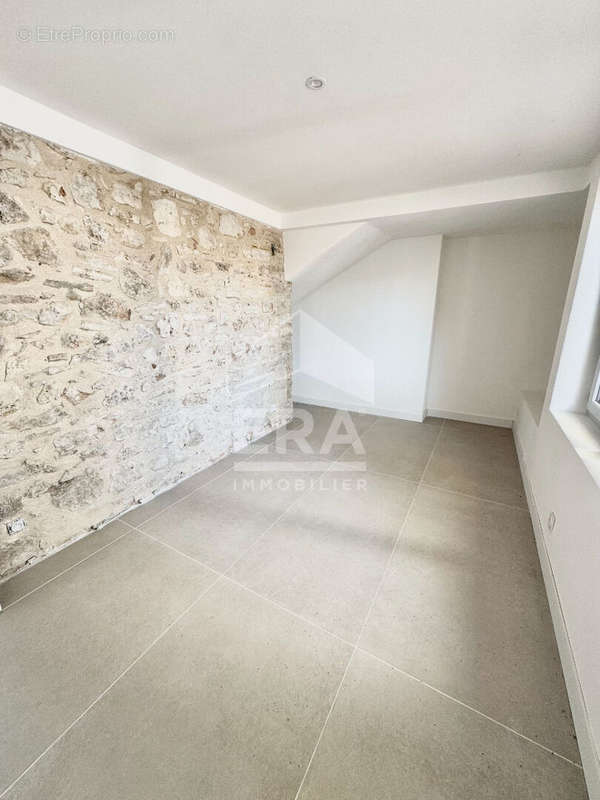 Appartement à VENELLES