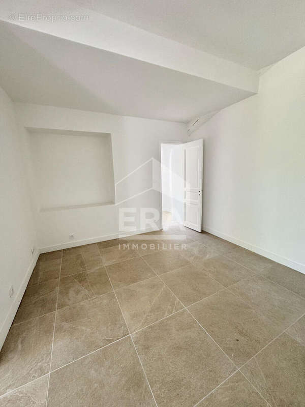 Appartement à VENELLES