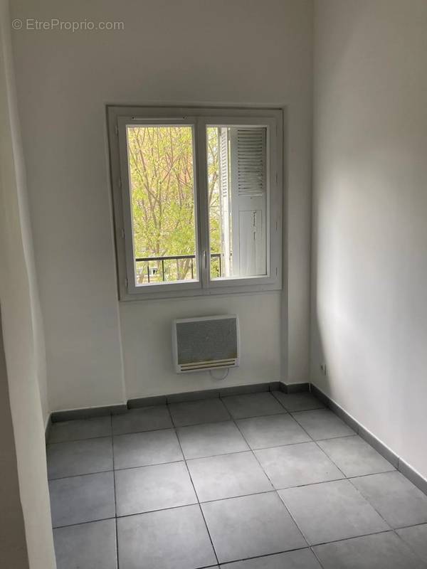 Appartement à MARSEILLE-3E