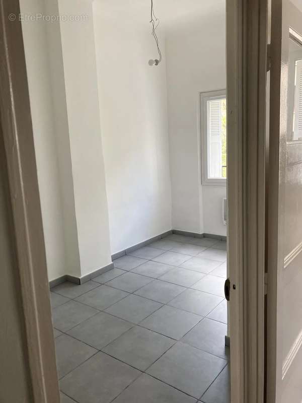 Appartement à MARSEILLE-3E