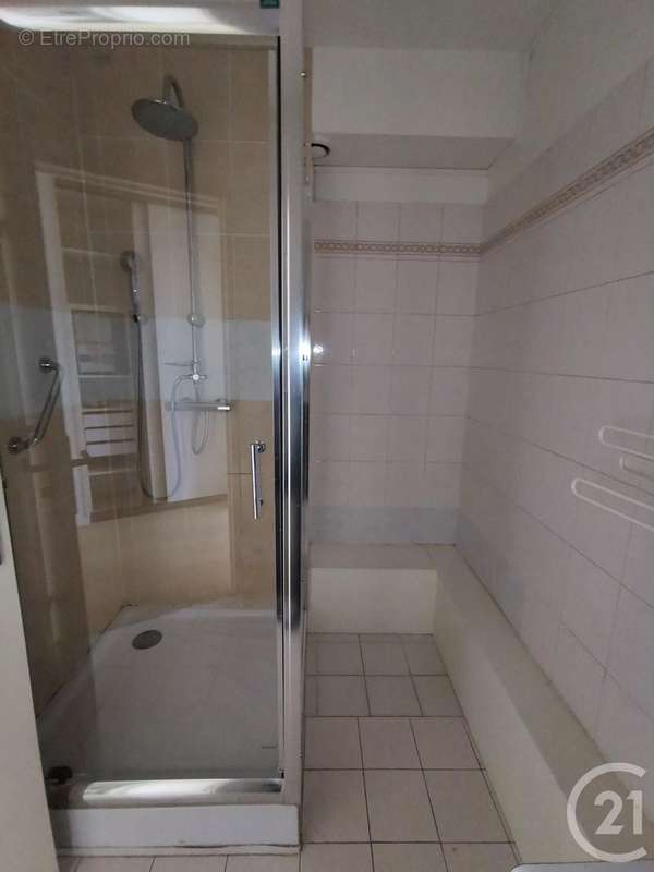 Appartement à COURBEVOIE