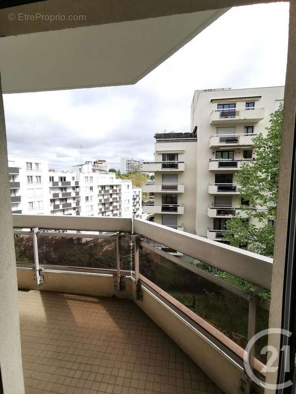 Appartement à COURBEVOIE