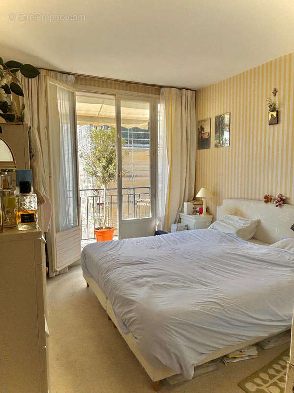 Appartement à VERSAILLES