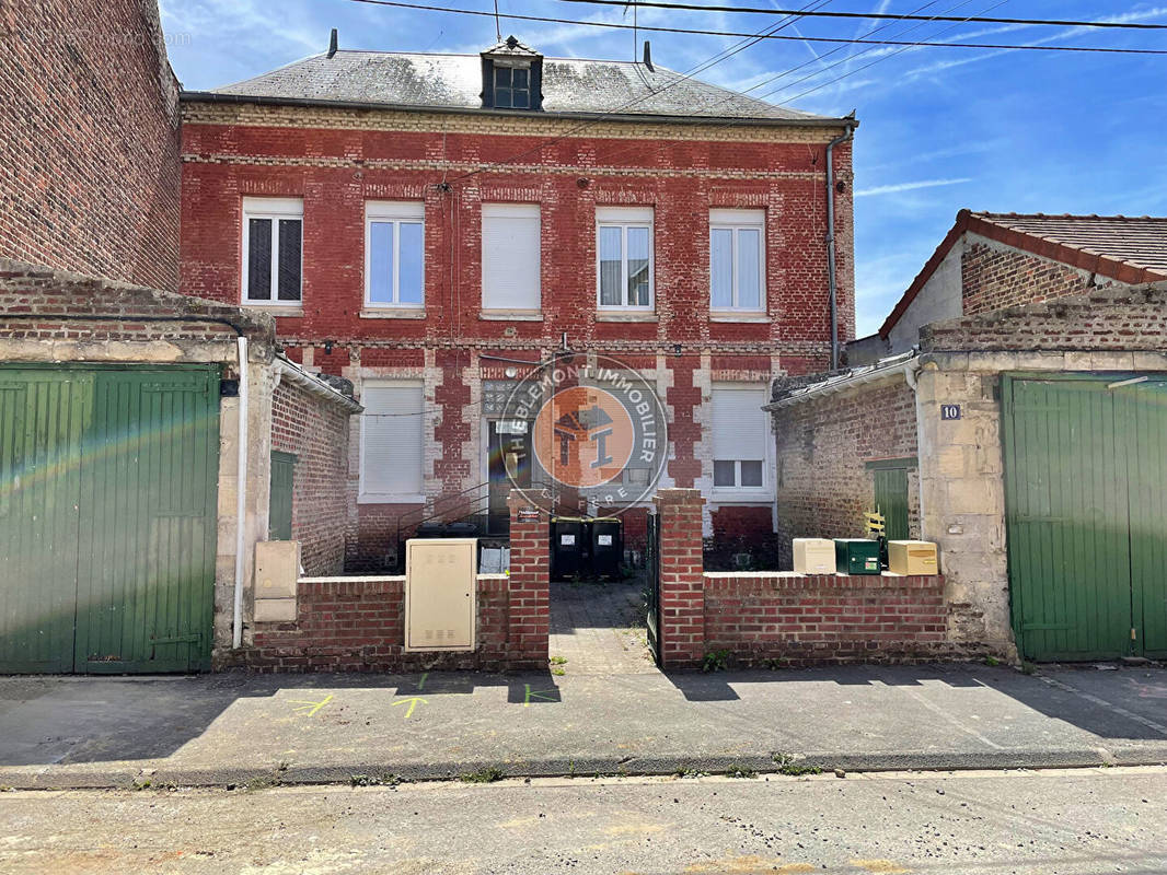 Appartement à LA FERE