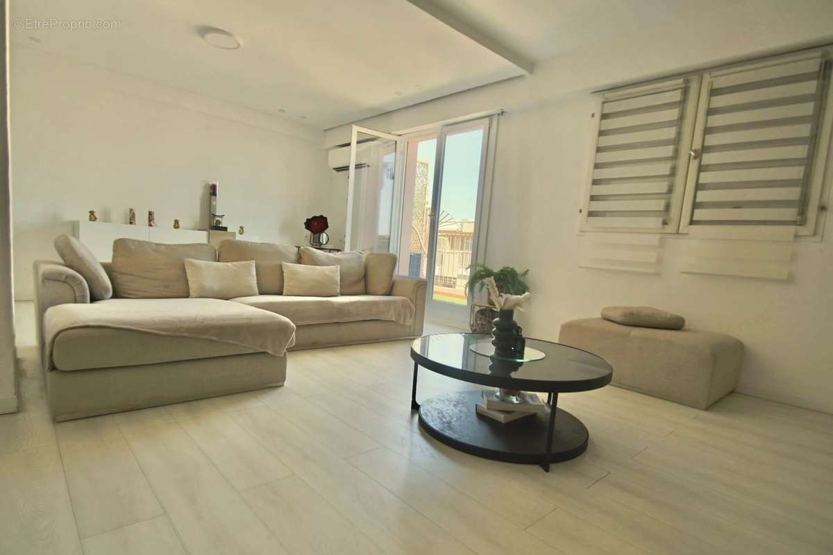 Appartement à CAGNES-SUR-MER