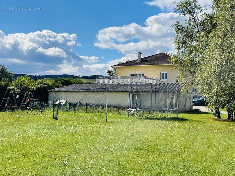 Prissé, Maison, Piscine, Grand Terrain - Maison à PRISSE