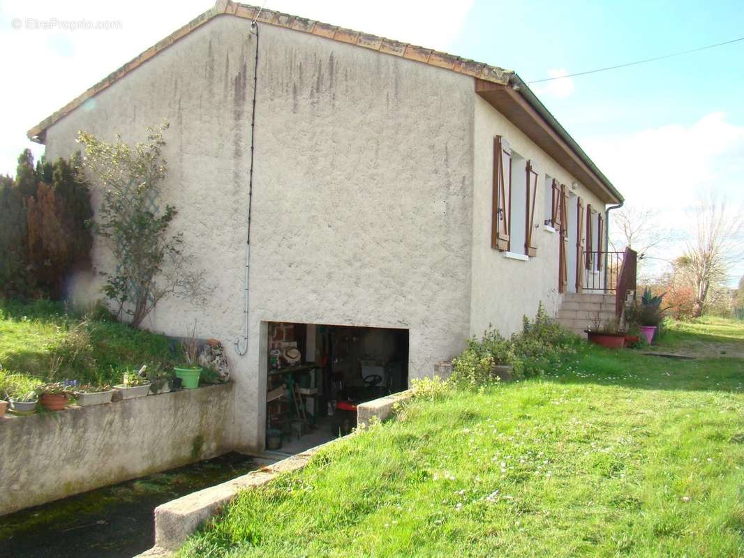 Maison à MONTMORILLON