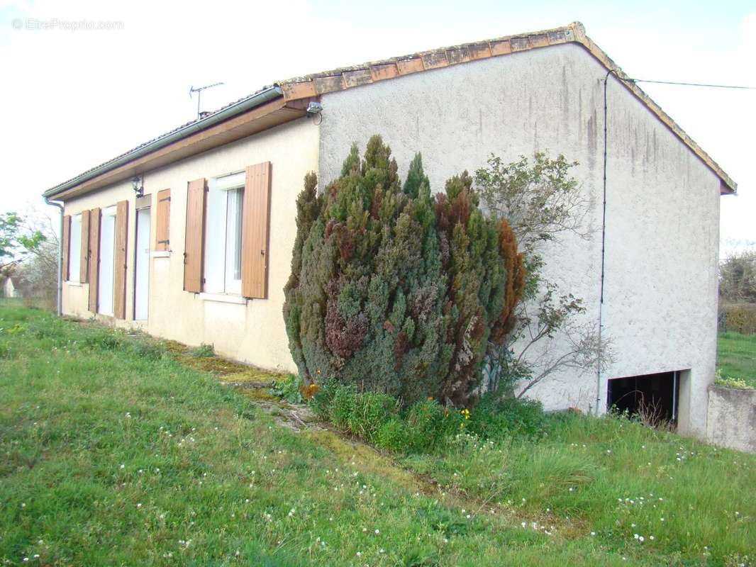 Maison à MONTMORILLON