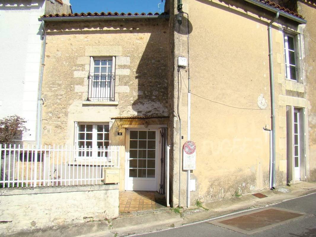 Maison à GENCAY