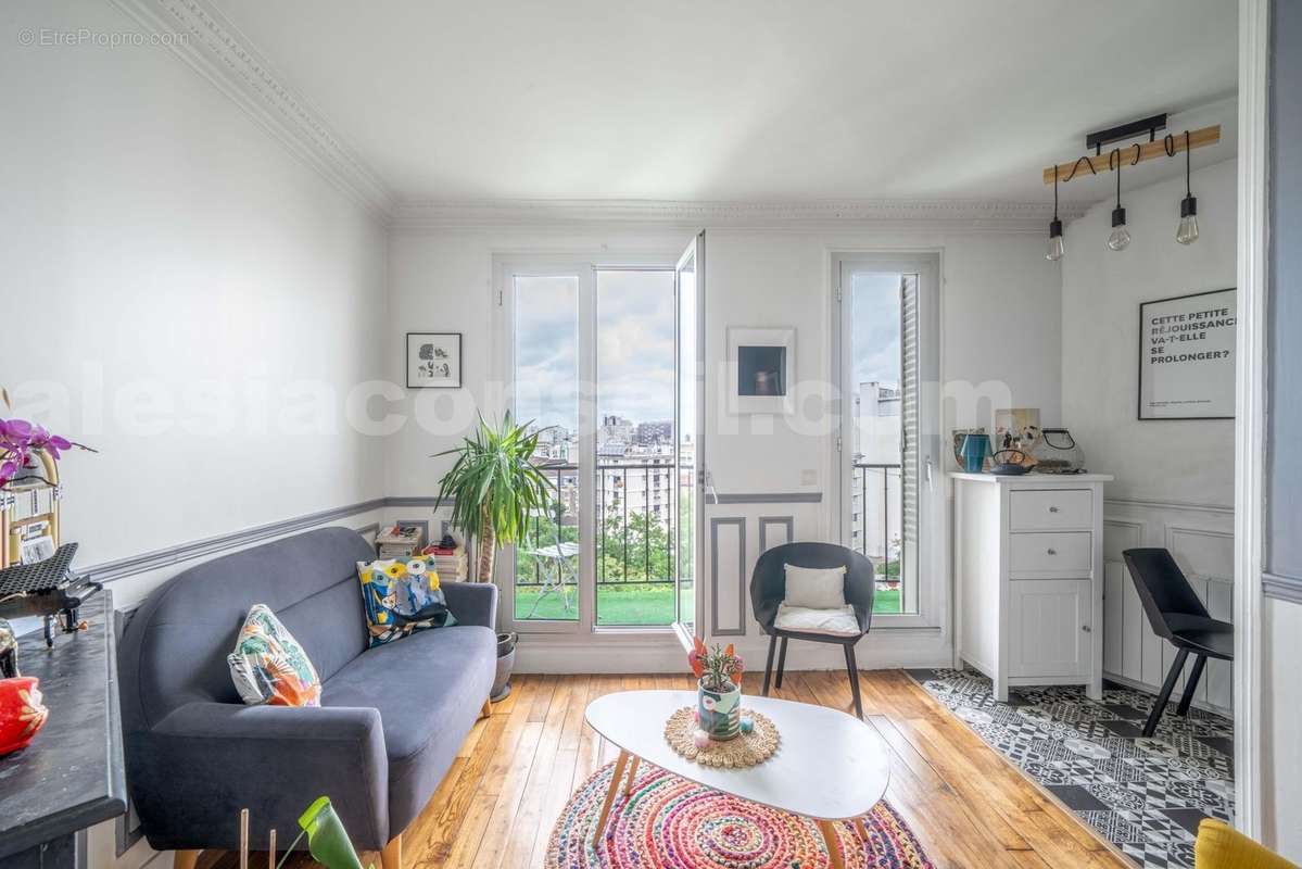 9 - Sejour - Appartement à PARIS-14E