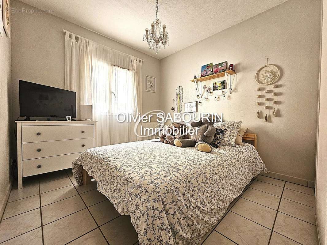 Appartement à ROQUEBRUNE-SUR-ARGENS