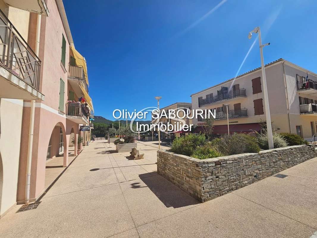 Appartement à ROQUEBRUNE-SUR-ARGENS