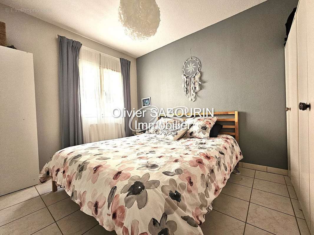 Appartement à ROQUEBRUNE-SUR-ARGENS