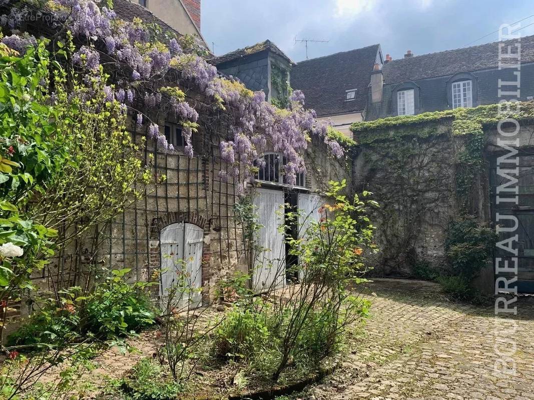 Maison à JOIGNY