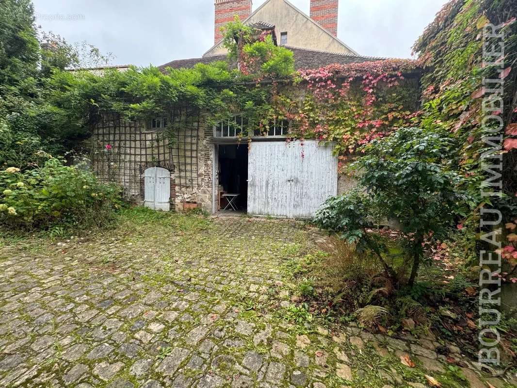 Maison à JOIGNY