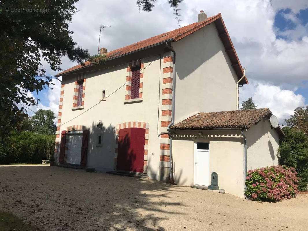 Maison à BRESSUIRE