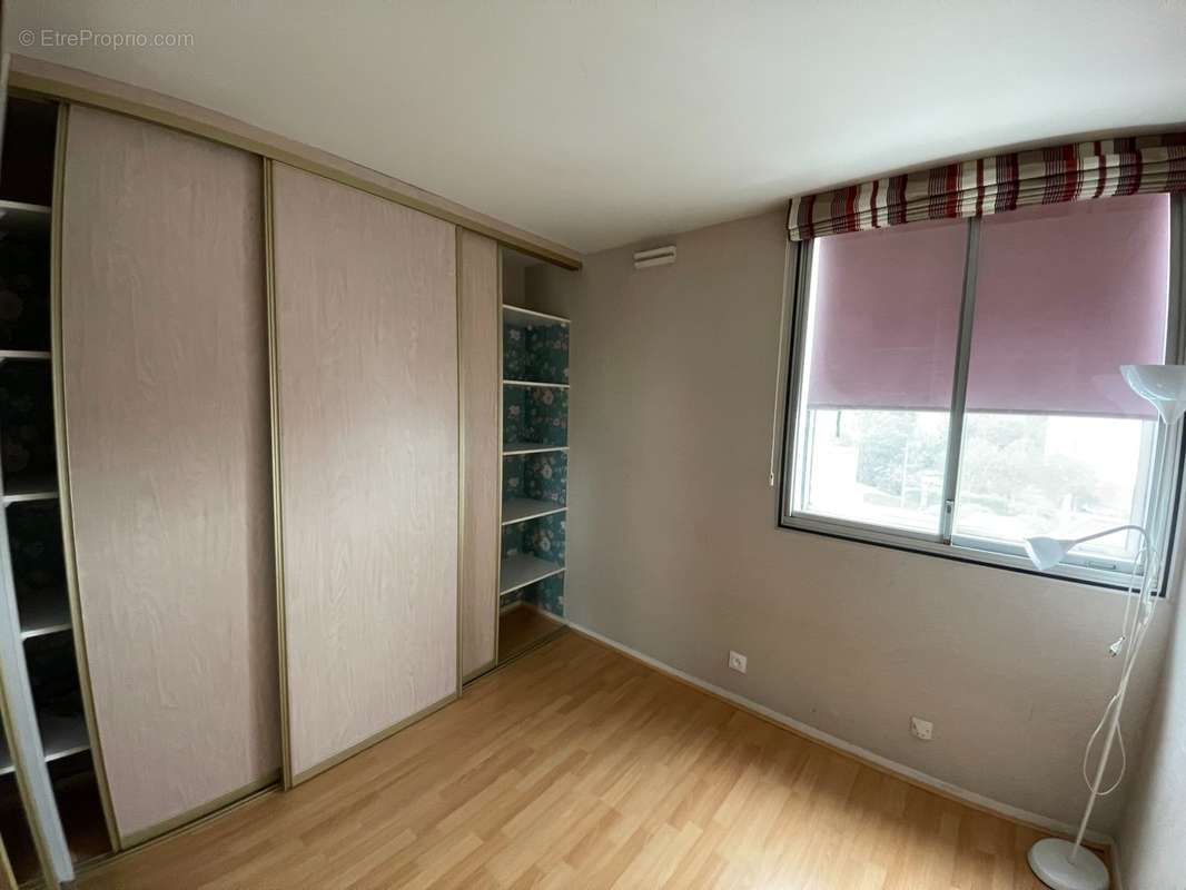 Chambre / Rangement - Appartement à LILLE