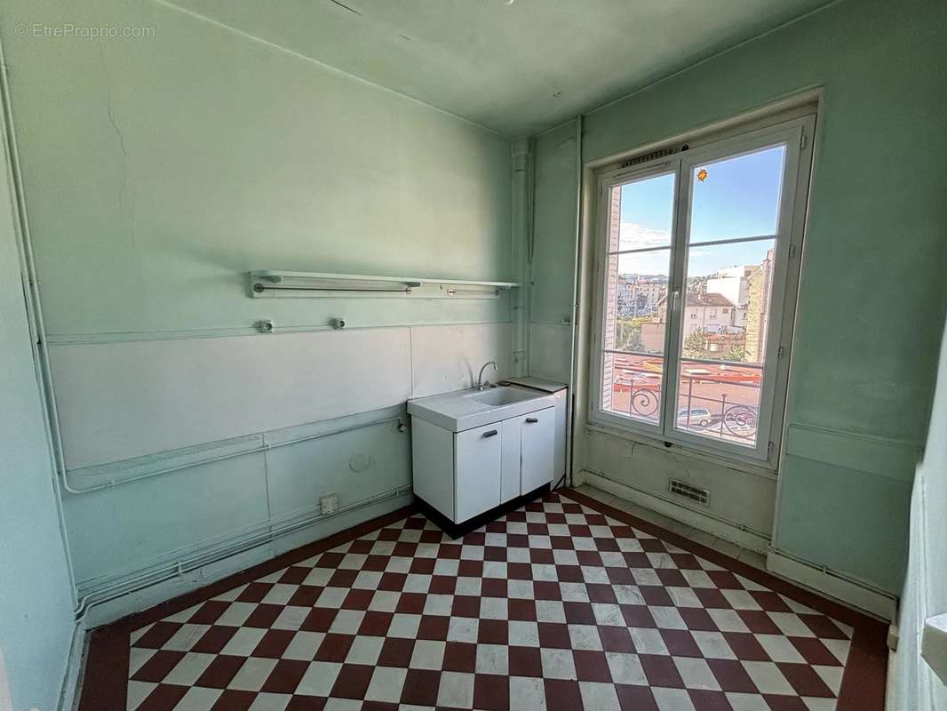 Appartement à SAINT-ETIENNE