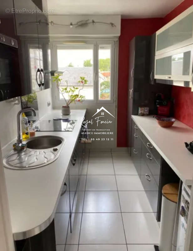 Cuisine A et E  - Appartement à CHATELLERAULT