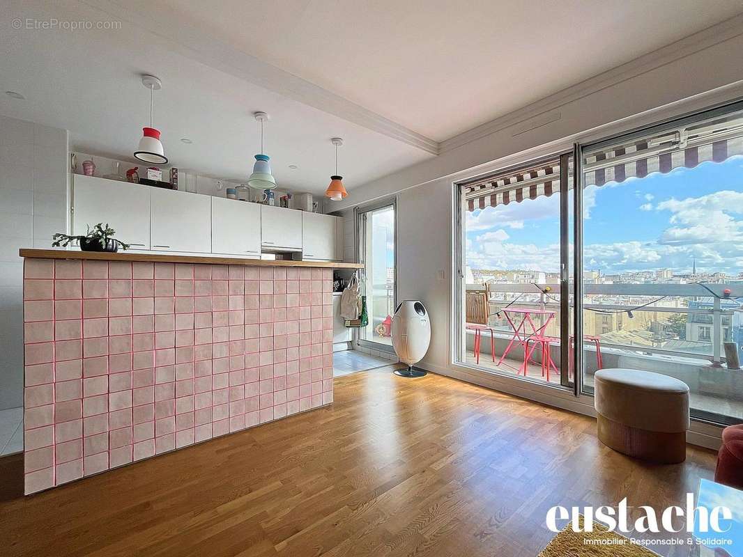 Appartement à PARIS-11E