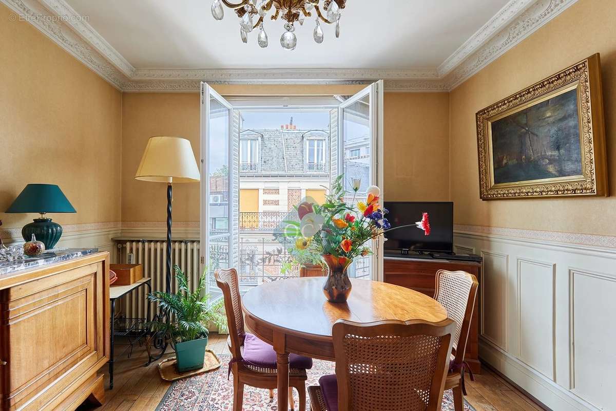 Appartement à PARIS-11E