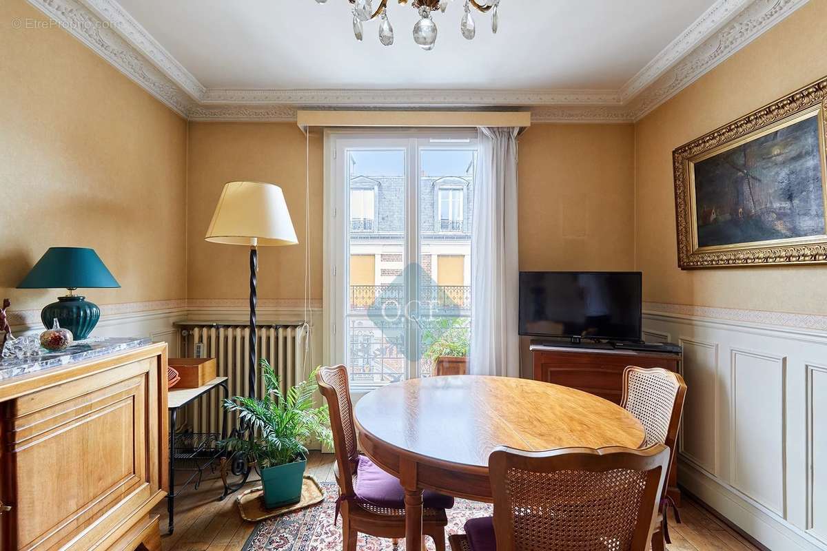 Appartement à PARIS-11E