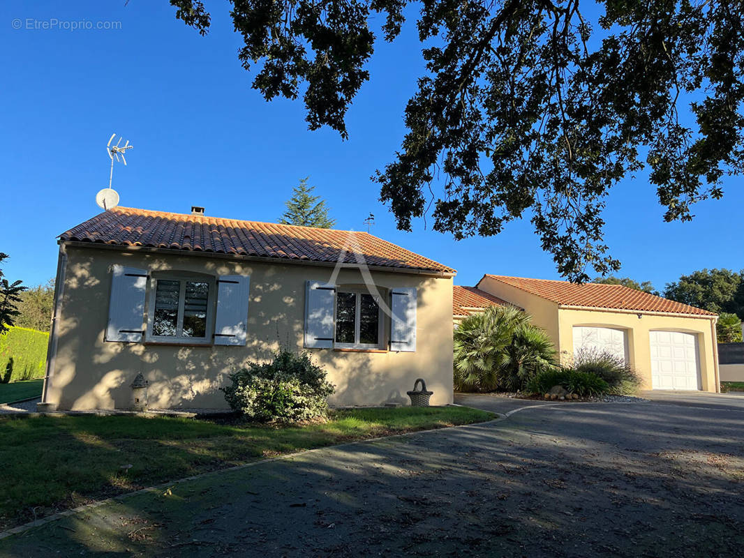 Maison à SAINT-VINCENT-SUR-GRAON