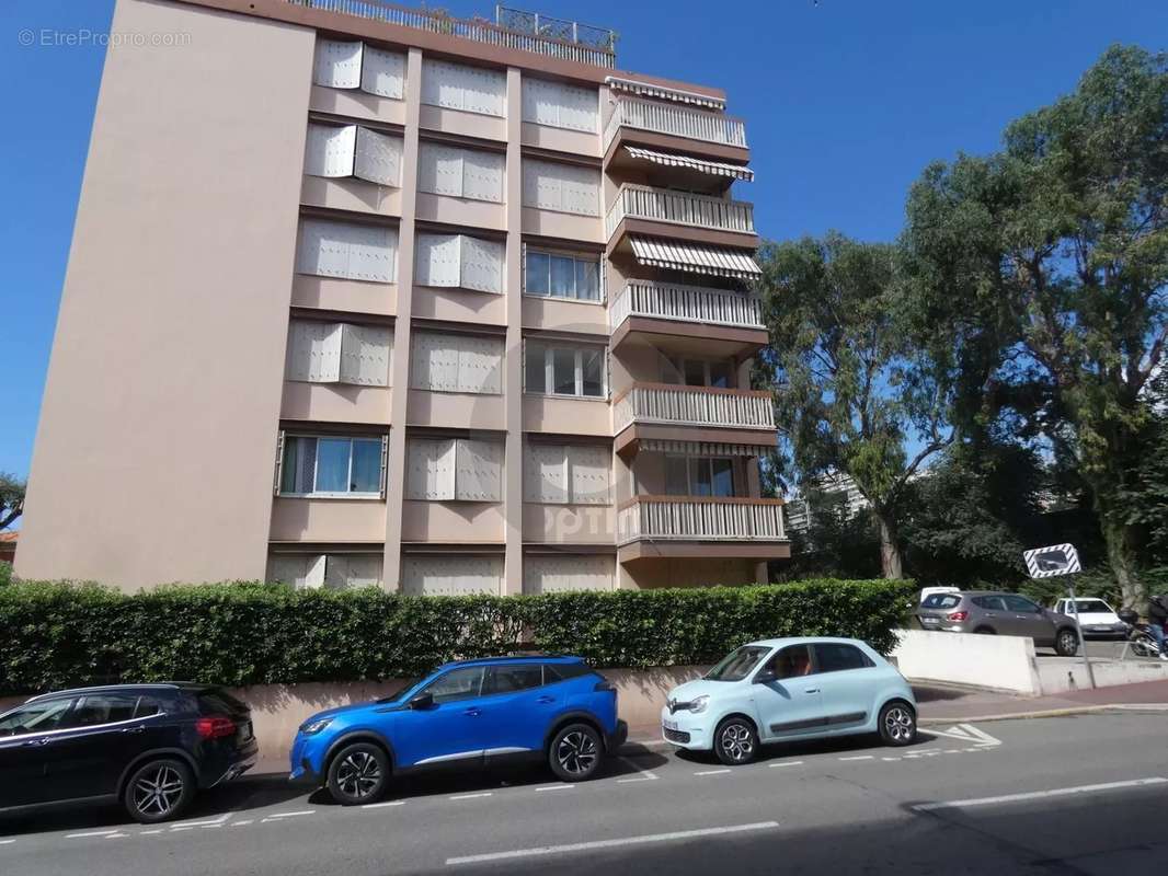 Appartement à ROQUEBRUNE-CAP-MARTIN