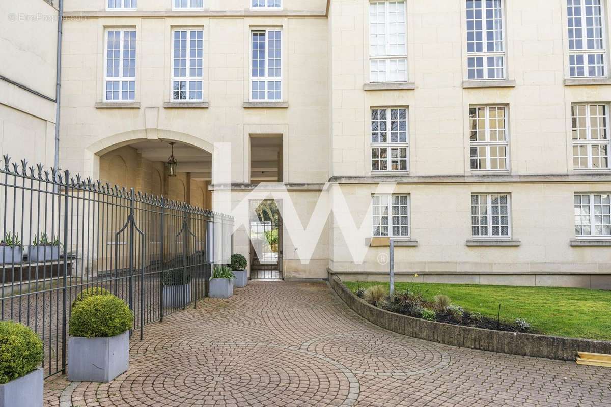 Appartement à VERSAILLES